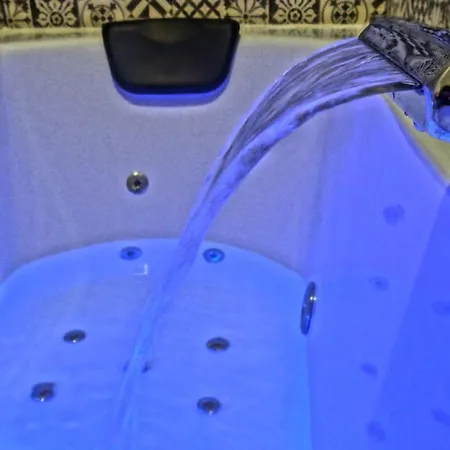 Cozy - Banera Hidromasaje 招待所 *