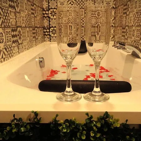 Cozy - Banera Hidromasaje 招待所